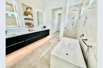 2532 Fruit Tree Drive, Sarasota, FL 34239 - Photo 23