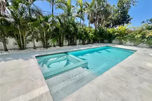 2532 Fruit Tree Dr, Sarasota, FL 34239 - Photo 47