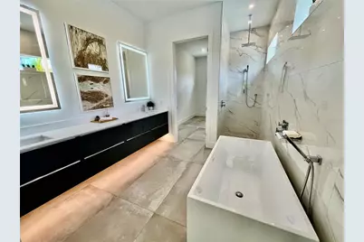 2532 Fruit Tree Drive, Sarasota, FL 34239 - Photo 21