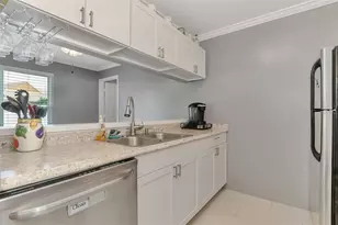3802 59th Ave W, Bradenton, FL 34210 - Photo 13