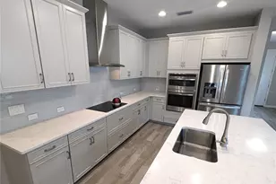 8545 Cache Dr, Sarasota, FL 34240 - Photo 9