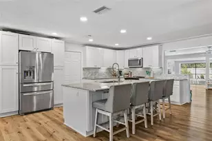 2215 Hibiscus St, Sarasota, FL 34239 - Photo 13