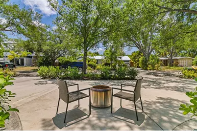 2215 Hibiscus Street, Sarasota, FL 34239 - Photo 7