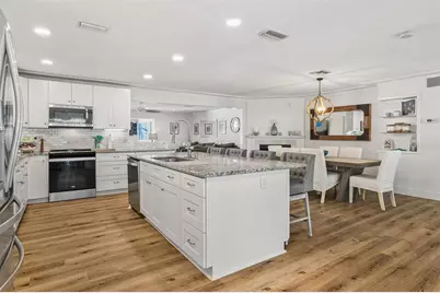 2215 Hibiscus Street, Sarasota, FL 34239 - Photo 15