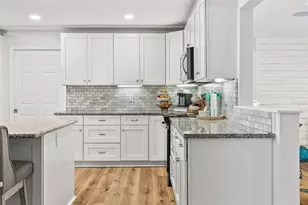 2215 Hibiscus St, Sarasota, FL 34239 - Photo 17