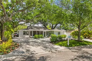 2215 Hibiscus St, Sarasota, FL 34239 - Photo 5