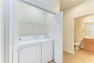 7906 Moonstone Dr, Sarasota, FL 34233 - Photo 23