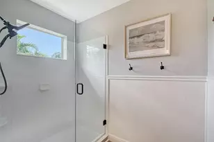 1738 Siesta Dr, Sarasota, FL 34239 - Photo 27