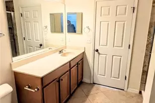3711 Parkridge Cir, Sarasota, FL 34243 - Photo 15