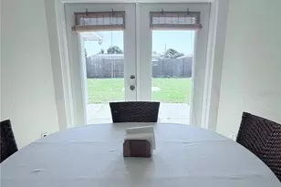3219 Cambridge Dr, Sarasota, FL 34232 - Photo 9