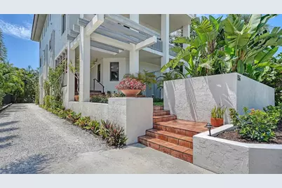 156 Emerson Drive, Sarasota, FL 34236 - Photo 3
