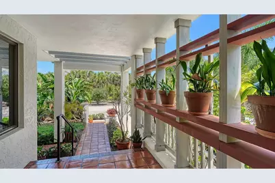 156 Emerson Drive, Sarasota, FL 34236 - Photo 5