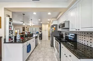 816 S Gondola Dr, Venice, FL 34293 - Photo 3