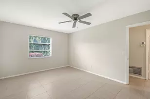 2121 Pueblo Cir, Sarasota, FL 34231 - Photo 23