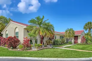 2121 Pueblo Cir, Sarasota, FL 34231 - Photo 1