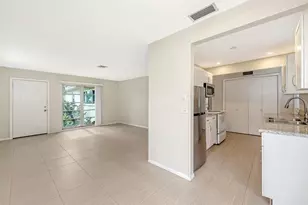 2121 Pueblo Cir, Sarasota, FL 34231 - Photo 13