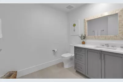 1035 Seaside Drive #308, Sarasota, FL 34242 - Photo 13