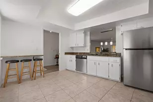 4212 Center Gate Ln, Sarasota, FL 34233 - Photo 21