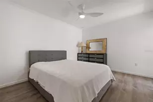 4212 Center Gate Ln, Sarasota, FL 34233 - Photo 17