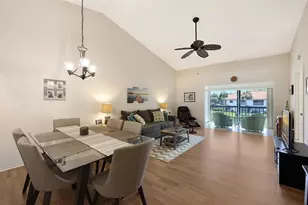 4338 Madeira Ct, Sarasota, FL 34233 - Photo 5