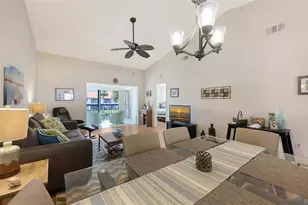 4338 Madeira Ct, Sarasota, FL 34233 - Photo 7