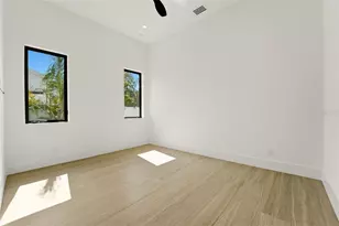 2727 Waldemere St, Sarasota, FL 34239 - Photo 25