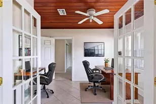 6014 Border Ln, Sarasota, FL 34231 - Photo 11