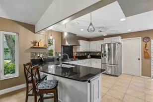 3757 Countryside Rd, Sarasota, FL 34233 - Photo 3