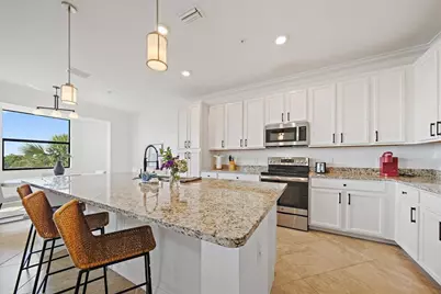 17006 Vardon Terrace #401, Bradenton, FL 34211 - Photo 5