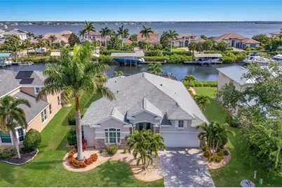 3707 5th Avenue NE, Bradenton, FL 34208 - Photo 1