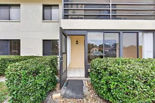 5735 Gardens Dr, Sarasota, FL 34243 - Photo 33