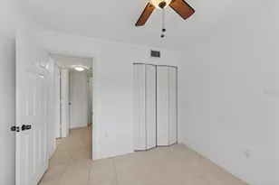 5735 Gardens Dr, Sarasota, FL 34243 - Photo 27