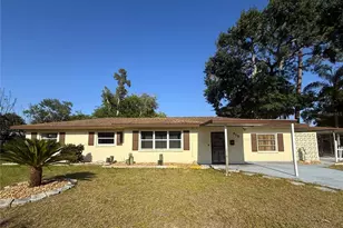 915 14th St E, Bradenton, FL 34208 - Photo 1