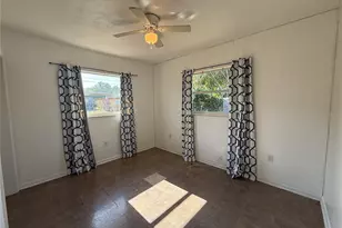 915 14th St E, Bradenton, FL 34208 - Photo 23