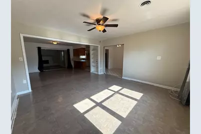 915 14th Street E, Bradenton, FL 34208 - Photo 3