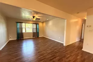 915 14th St E, Bradenton, FL 34208 - Photo 3
