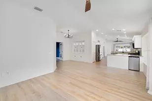 6226 Blueflower Ct, Lakewood Ranch, FL 34202 - Photo 11