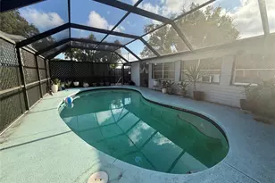 2402 9th St E, Bradenton, FL 34208 - Photo 17