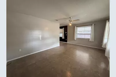 2402 9th Street E, Bradenton, FL 34208 - Photo 5