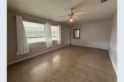 2402 9th Street E, Bradenton, FL 34208 - Photo 3