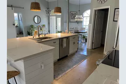 3724 71st Terrace E, Sarasota, FL 34243 - Photo 11