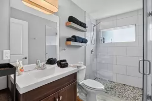2011 Outer Dr, Sarasota, FL 34231 - Photo 15