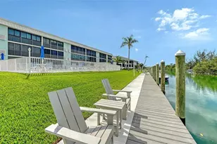 9200 Midnight Pass Rd, Sarasota, FL 34242 - Photo 33