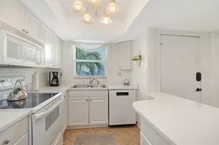 9200 Midnight Pass Rd, Sarasota, FL 34242 - Photo 21