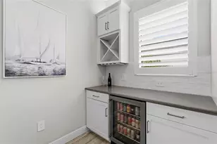 733 Tailwind Pl, Sarasota, FL 34240 - Photo 9