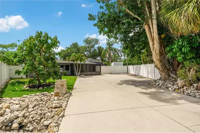 4014 Radnor Place, Sarasota, FL 34233 - Photo 5