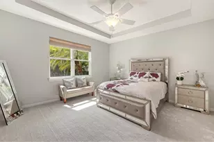 2858 Oriole Dr, Sarasota, FL 34243 - Photo 15