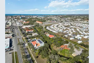 841 E Venice Avenue, Venice, FL 34285 - Photo 11