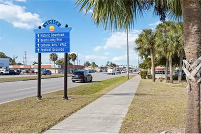 841 E Venice Avenue, Venice, FL 34285 - Photo 3