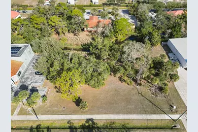 841 E Venice Avenue, Venice, FL 34285 - Photo 5